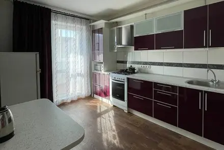 Двухкомнатная квартира на сутки в Барановичи, ул. Коммунистическая 15