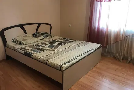 Однокомнатная квартира на сутки в Речица, ул. Советская 111